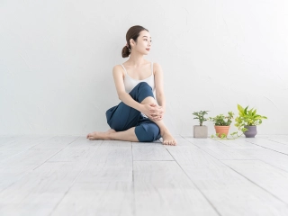 自宅でできる簡単骨盤ストレッチ！〈柔整師監修〉