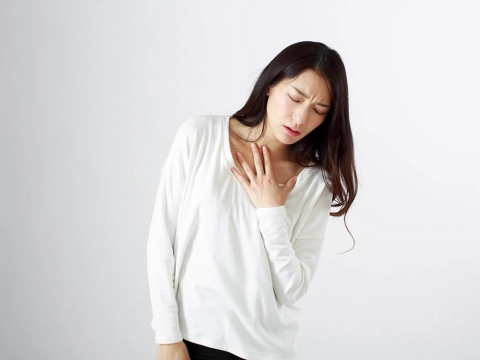 動悸、息切れ…肋骨がうまく動いていない影響かも？