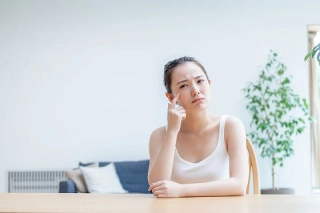 糖化がシミ・シワの原因に？老化を防ぐ３つの方法