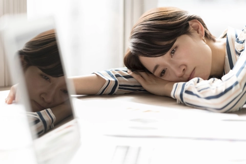 連休明けの不調が続く…それ、五月病かも？原因と対策・おすすめアイテムを紹介